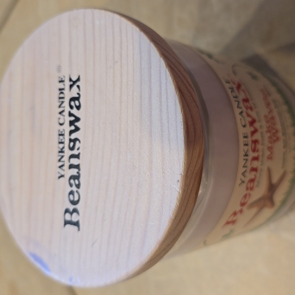 Yankee Candle Beanswax Making Waves 18oz candle - NEW - Picture 4 of 6